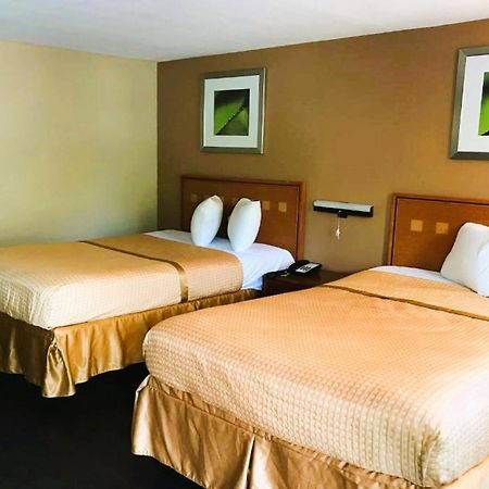Oyo Hotel Tallahassee Downtown Екстер'єр фото