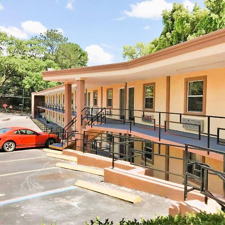 Oyo Hotel Tallahassee Downtown Екстер'єр фото