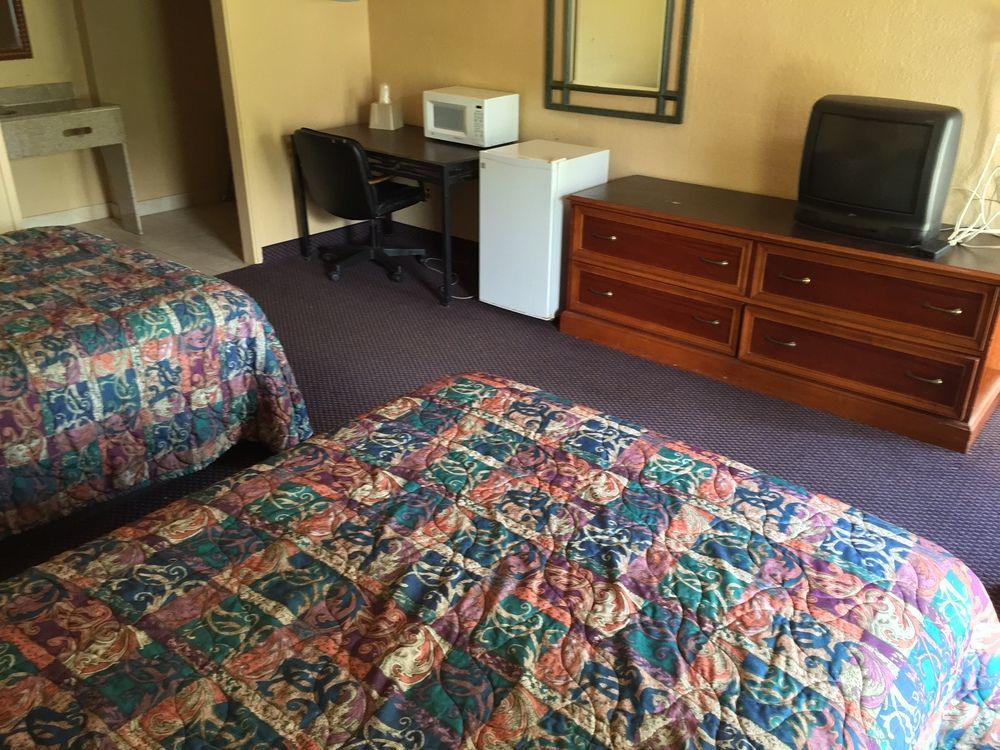 Oyo Hotel Tallahassee Downtown Екстер'єр фото
